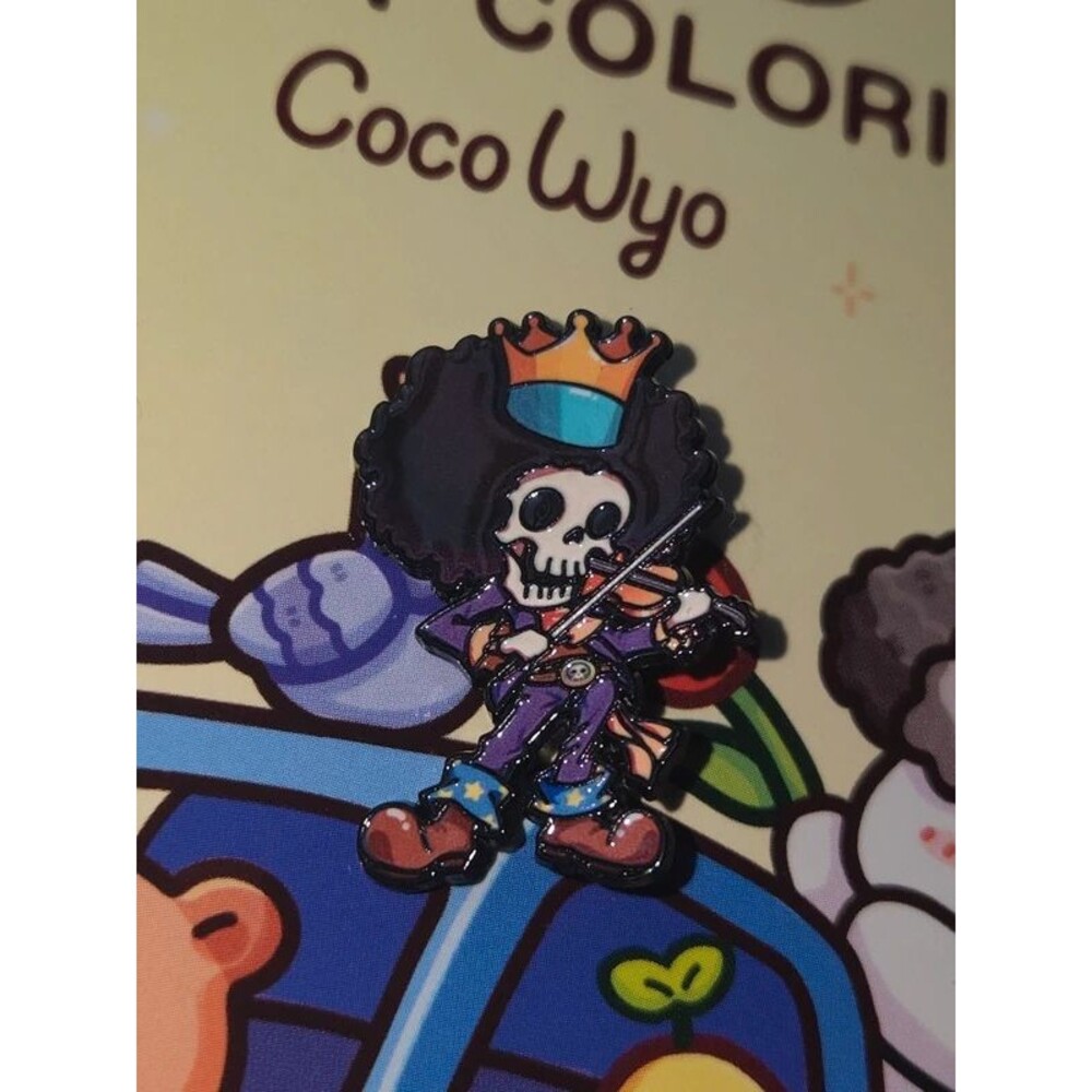 One piece Brooke skeleton man anime manga enamel pin violin
